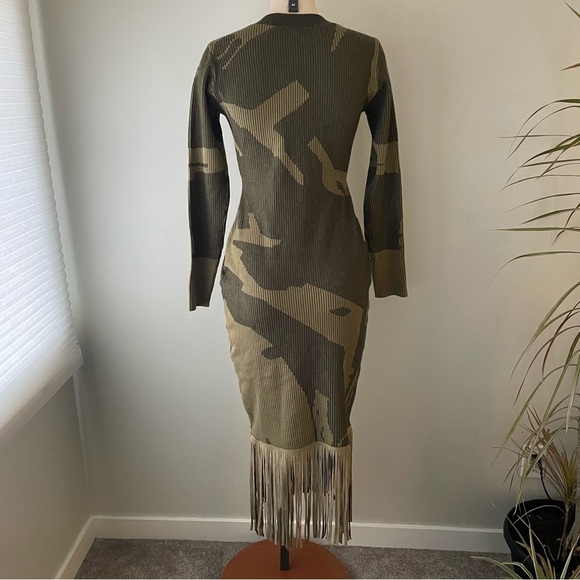 Yohers Olive Camo Knit V-Neck Fringe Hem Bodycon Dress Midi Camoflauge Small NWT - Picture 3 of 10